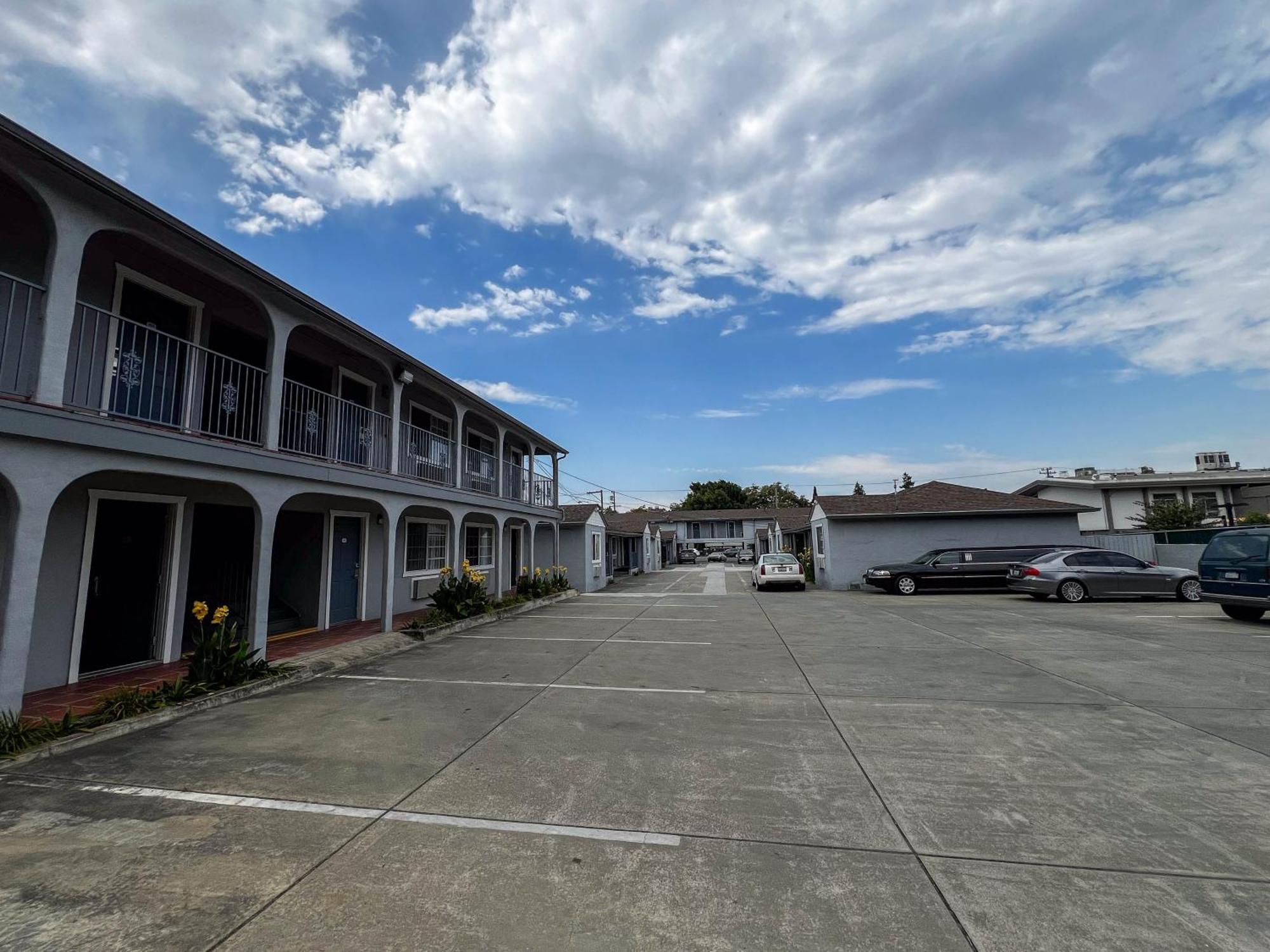 Deluxe Inn Hayward Exterior foto